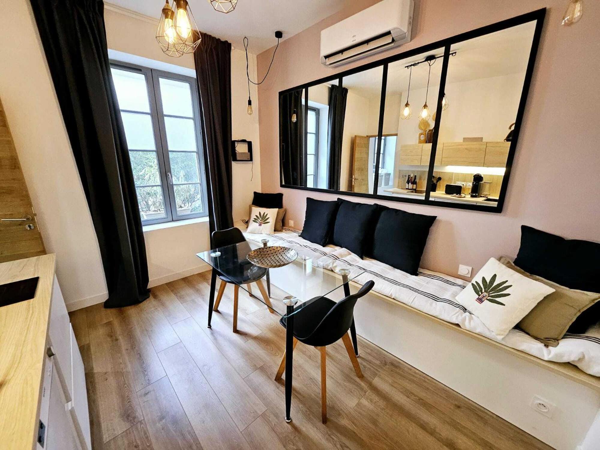 La Maison Grivolas Appartements Et Maison D'Hotes Avinyon Dış mekan fotoğraf