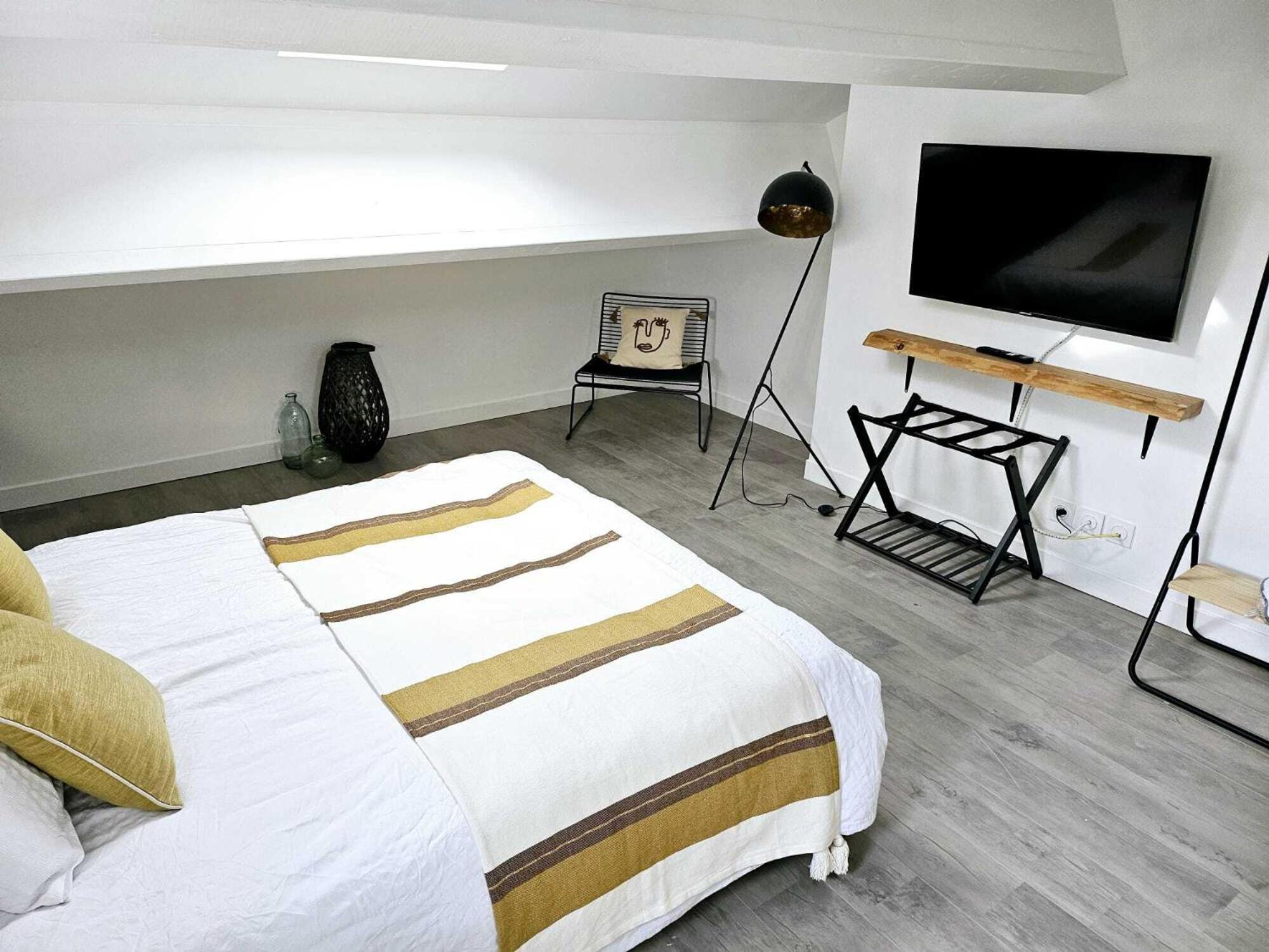 La Maison Grivolas Appartements Et Maison D'Hotes Avinyon Oda fotoğraf