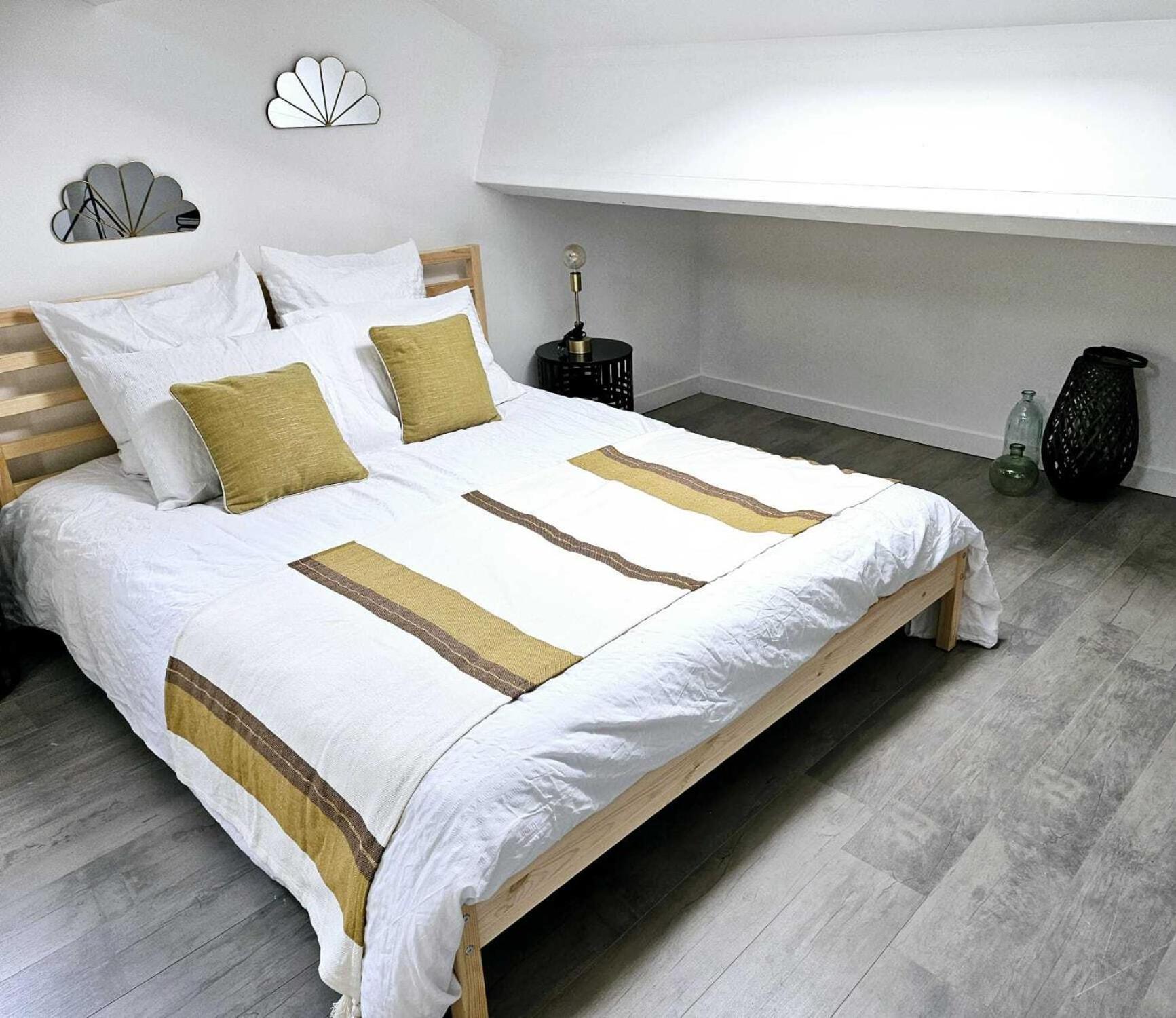 La Maison Grivolas Appartements Et Maison D'Hotes Avinyon Oda fotoğraf