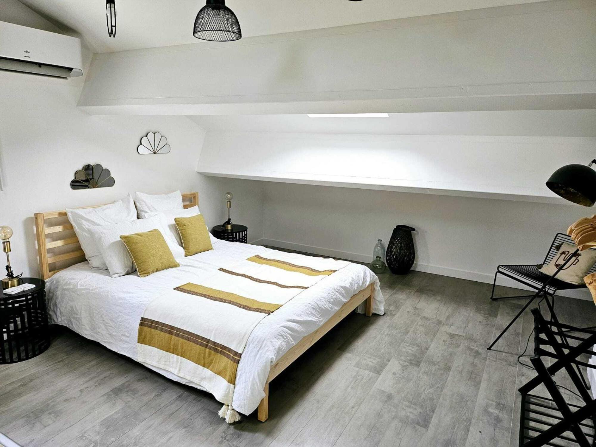 La Maison Grivolas Appartements Et Maison D'Hotes Avinyon Oda fotoğraf